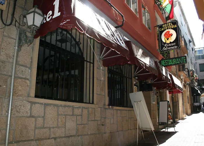 Rincon Extremeno Hotel *